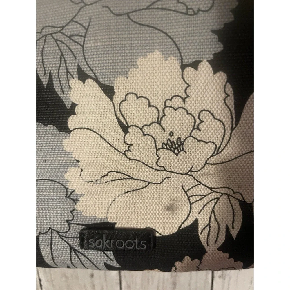 SAKROOTS BRAND BLACK PEONY PURSE CTM15